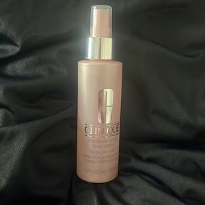 Clinique moisture surge face spray